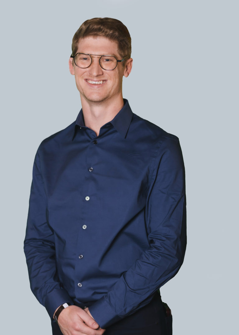 As a young and savvy problem solver, Drew can think creatively to solve his client’s big problems with simple solutions. He specializes in helping his clients improve their productivity, marketing, and finances to start accomplishing their big goals.