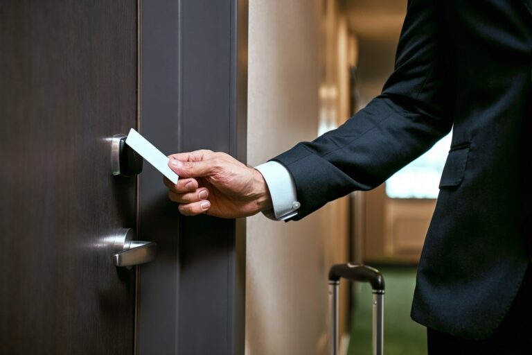 How to Improve Hotel Operations Management in 6 Steps